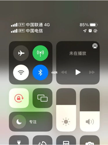 加茂镇苹果手机维修分享iPhone双卡信号解决办法 