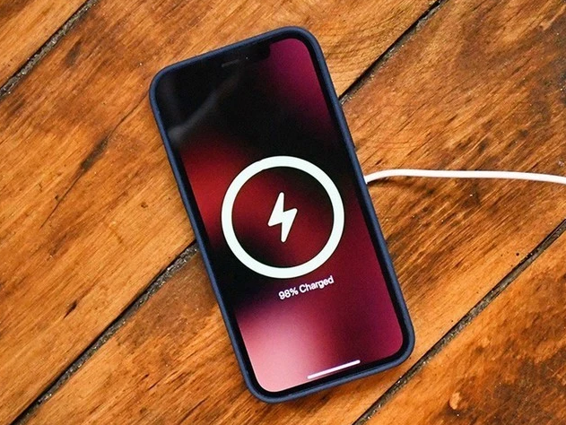 加茂镇苹果手机维修分享iPhone 12可以随便充电吗 